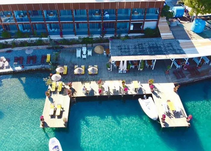 Moonlight Boutique - * ボズブルン